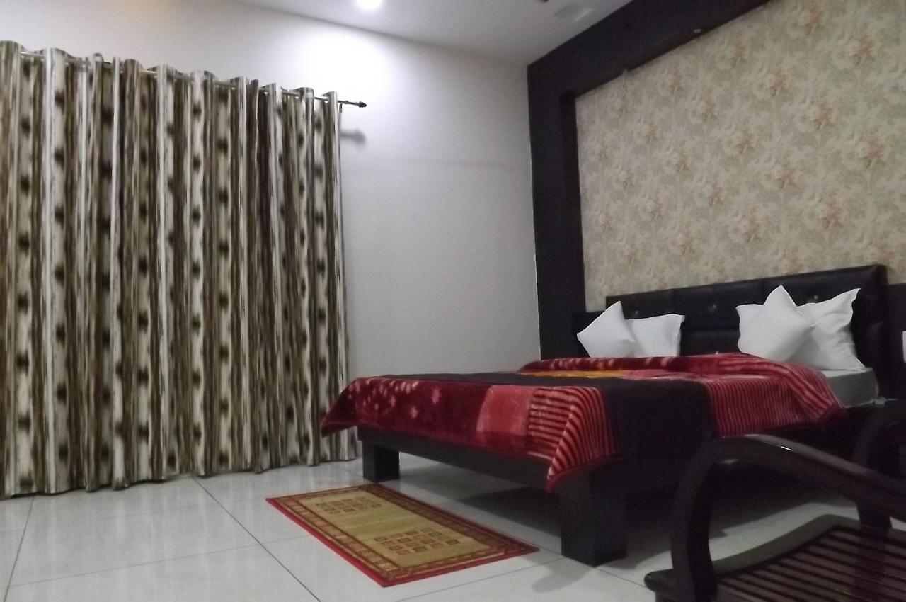 Oyo 30415 Hotel White City Anandpur  Esterno foto