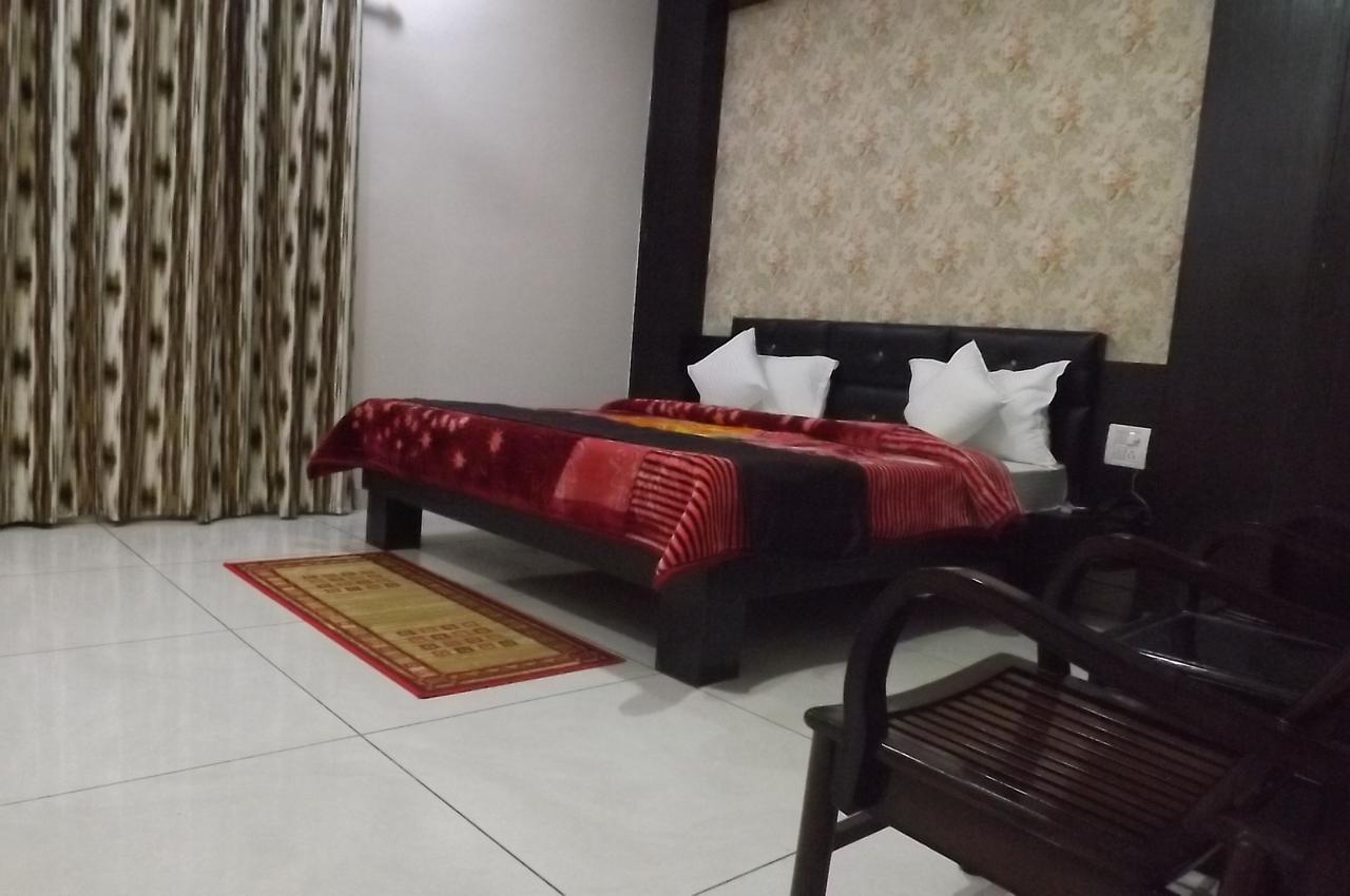 Oyo 30415 Hotel White City Anandpur  Esterno foto